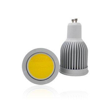 Lunga durata di vita 50000hrs 3W B22 / E26 / E14 / MR16 / E27 dimmerabile AL COB LED Light